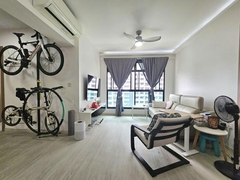 413A Northshore Drive, 413A Northshore Drive, Hougang / Punggol / Sengkang, 3 Bedrooms, 1,011 sqft, HDB Flat For Sale, by James Yeo, 500268337 - Living Room - PropertyGuru.com.sg