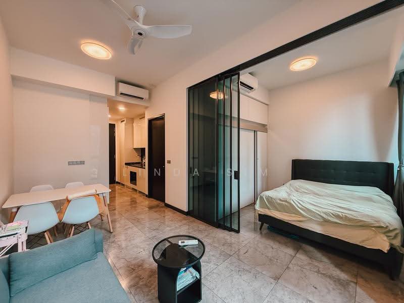 Midtown Bay, 120 Beach Road, Beach Road / Bugis / Rochor, 1 Bedroom, 409 sqft, Condominium For Sale, by Linda Sim, 500268347 - Living Room - PropertyGuru.com.sg
