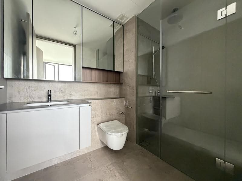 Norwood Grand, 8 Champions Way, Admiralty / Woodlands, 2 Bedrooms, 710 sqft, Condominium For Rent, by Swan ., 500268378 - Bathroom - PropertyGuru.com.sg