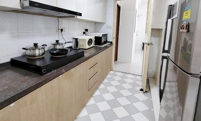 Emerald Park, 2 Indus Road, Alexandra / Commonwealth, Room Rental, 150 sqft, Condominium For Rent, by Charlotte Lin, 500268390 - Kitchen - PropertyGuru.com.sg