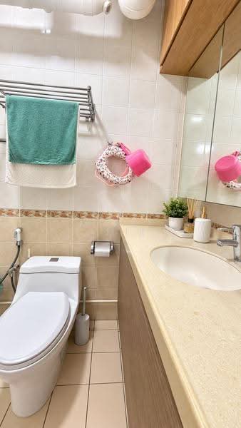 101A Punggol Field, 101A Punggol Field, Hougang / Punggol / Sengkang, 3 Bedrooms, 1,184 sqft, HDB Flat For Sale, by Mirza Amir, 500268391 - Bathroom - PropertyGuru.com.sg