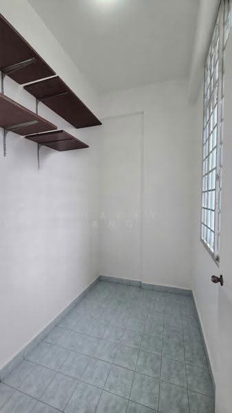 The Daffodil, 568 Upper East Coast Road, Bedok / Upper East Coast, 3 Bedrooms, 990 sqft, Apartment For Rent, by Stacey Ang, 500268412 - Utility Room - PropertyGuru.com.sg