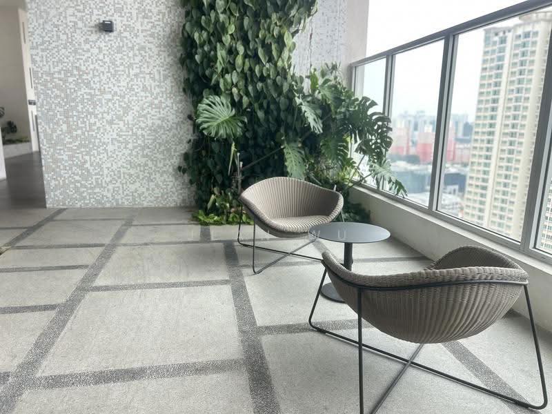 Queens Peak, 3 Dundee Road, Alexandra / Commonwealth, 3 Bedrooms, 840 sqft, Condominium For Sale, by Jean Wu, 500268428 - Balcony - PropertyGuru.com.sg