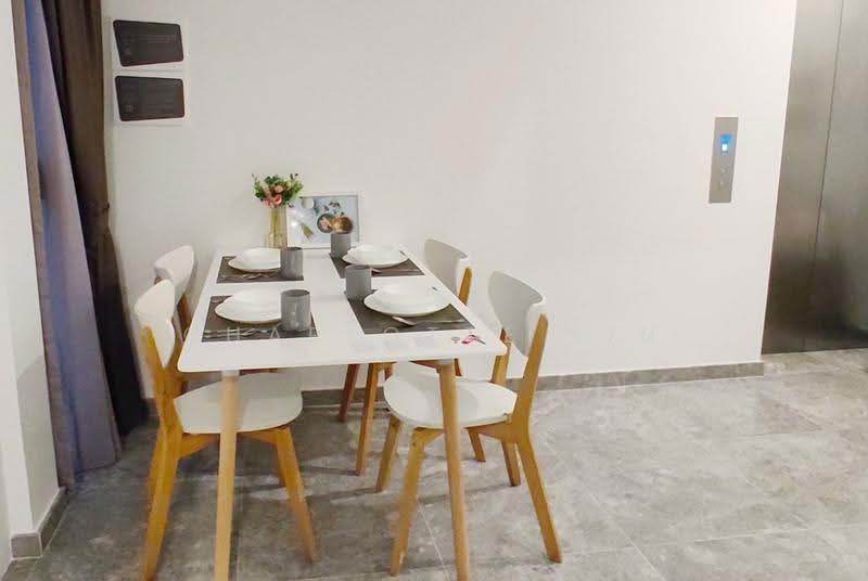 Mooi Residences, 139 Holland Road, Tanglin / Holland / Bukit Timah, Room Rental, 200 sqft, Condominium For Rent, by Charlotte Lin, 500268431 - Dining Room - PropertyGuru.com.sg