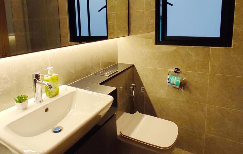 Mooi Residences, 139 Holland Road, Tanglin / Holland / Bukit Timah, Room Rental, 200 sqft, Condominium For Rent, by Charlotte Lin, 500268431 - Bathroom - PropertyGuru.com.sg