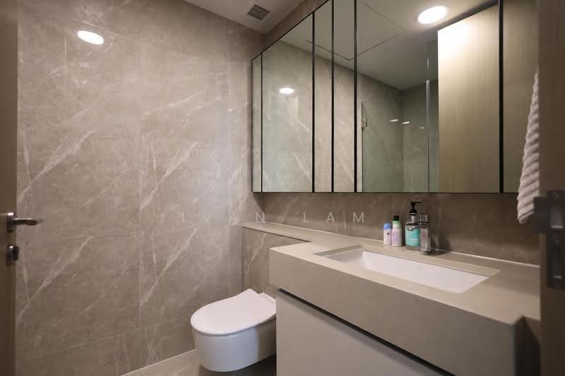 Dairy Farm Residences, 8 Dairy Farm Lane, Dairy Farm / Bukit Panjang / Choa Chu Kang, 2 Bedrooms, 710 sqft, Condominium For Sale, by Ivan Lam, 500268461 - Bathroom - PropertyGuru.com.sg