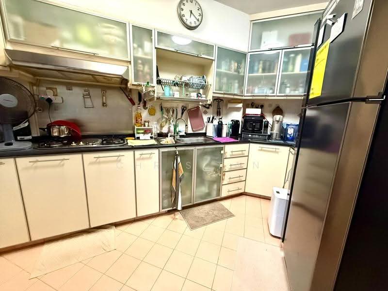 135 Edgedale Plains, 135 Edgedale Plains, Hougang / Punggol / Sengkang, 3 Bedrooms, 1,194 sqft, HDB Flat For Sale, by Chris Tan, 500268464 - Kitchen - PropertyGuru.com.sg