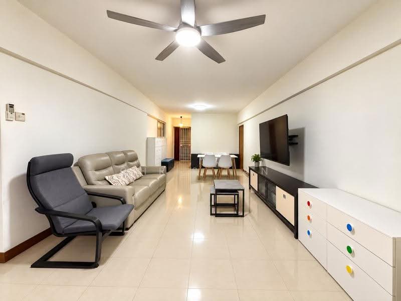 135 Edgedale Plains, 135 Edgedale Plains, Hougang / Punggol / Sengkang, 3 Bedrooms, 1,194 sqft, HDB Flat For Sale, by Chris Tan, 500268464 - Living Room - PropertyGuru.com.sg