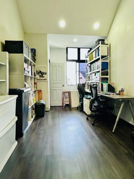 The Summit, 461 Upper East Coast Road, Bedok / Upper East Coast, 3 Bedrooms, 1,249 sqft, Condominium For Sale, by Eleanor Chong, 500268521 - Bedroom - PropertyGuru.com.sg