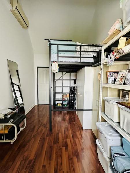 The Summit, 461 Upper East Coast Road, Bedok / Upper East Coast, 3 Bedrooms, 1,249 sqft, Condominium For Sale, by Eleanor Chong, 500268521 - Bedroom - PropertyGuru.com.sg