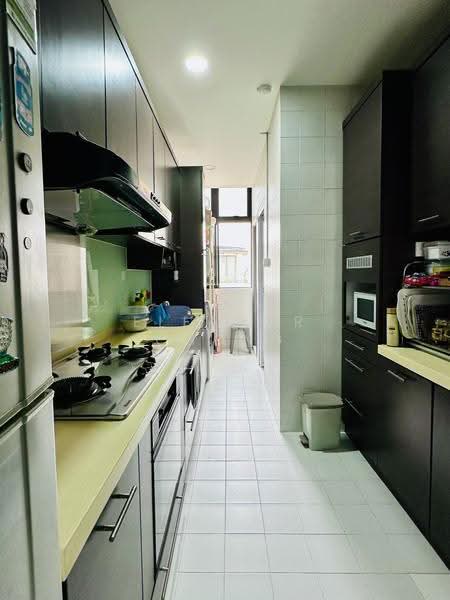 The Summit, 461 Upper East Coast Road, Bedok / Upper East Coast, 3 Bedrooms, 1,249 sqft, Condominium For Sale, by Eleanor Chong, 500268521 - Kitchen - PropertyGuru.com.sg