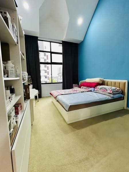 The Summit, 461 Upper East Coast Road, Bedok / Upper East Coast, 3 Bedrooms, 1,249 sqft, Condominium For Sale, by Eleanor Chong, 500268521 - Master Bedroom - PropertyGuru.com.sg