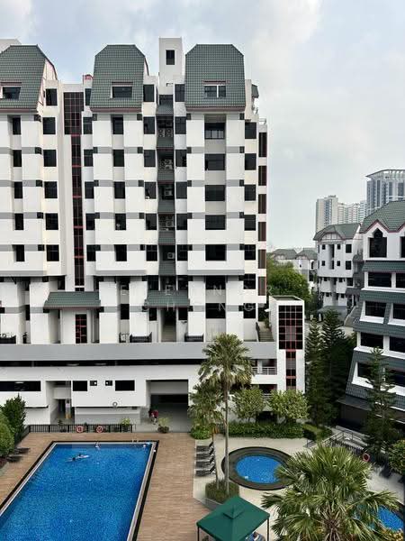 The Summit, 461 Upper East Coast Road, Bedok / Upper East Coast, 3 Bedrooms, 1,249 sqft, Condominium For Sale, by Eleanor Chong, 500268521 - Exterior - PropertyGuru.com.sg