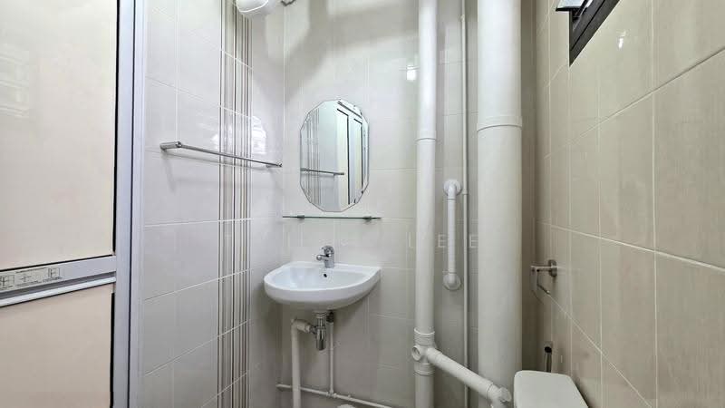 232 Serangoon Avenue 3, 232 Serangoon Avenue 3, Hougang / Punggol / Sengkang, 3 Bedrooms, 904 sqft, HDB Flat For Rent, by Tyler Lee, 500268527 - Bathroom - PropertyGuru.com.sg