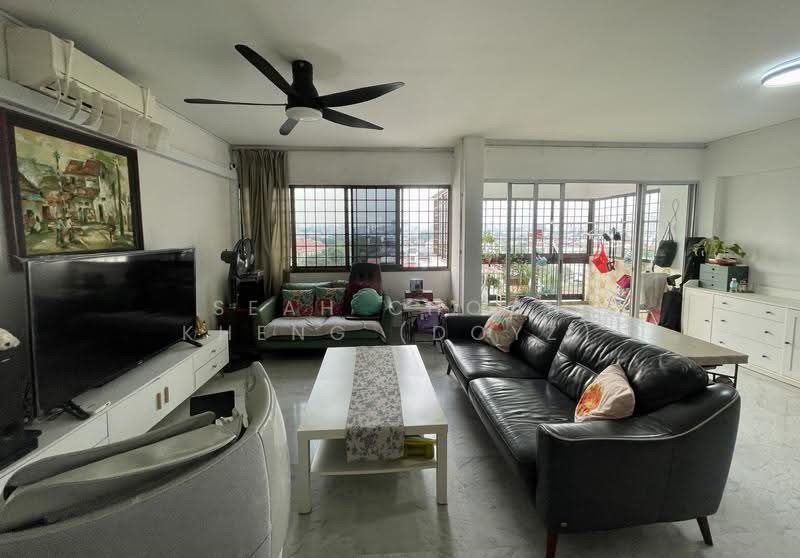 Laguna Park, 5000A Marine Parade Road, East Coast / Marine Parade, 3 Bedrooms, 1,453 sqft, Apartment For Sale, by Seah Choon Kheng (Doyz), 500268537 - Large living area - PropertyGuru.com.sg