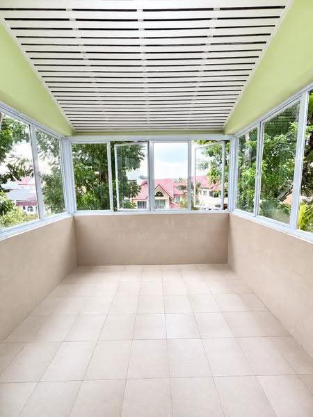 312 Hougang Avenue 5, 312 Hougang Avenue 5, Hougang / Punggol / Sengkang, 3 Bedrooms, 1,431 sqft, HDB Flat For Sale, by Sia Mei Hwan, 500268539 - Balcony - PropertyGuru.com.sg