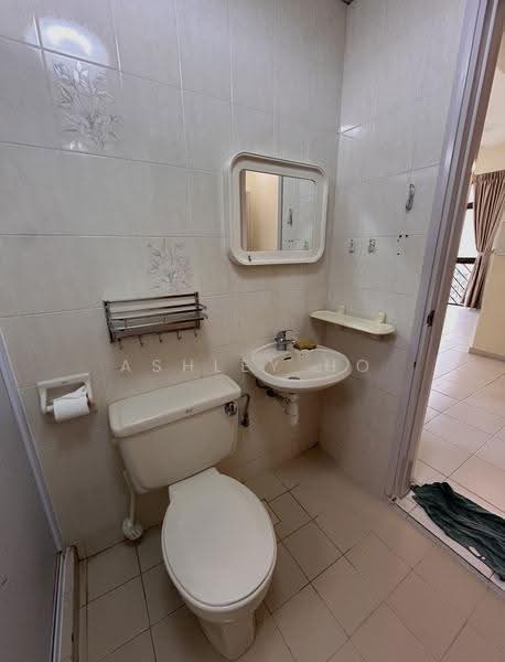 Cashew Heights, 85 Cashew Road, Dairy Farm / Bukit Panjang / Choa Chu Kang, 3 Bedrooms, 1,227 sqft, Condominium For Rent, by Ashley Ho, 500268540 - Bathroom - PropertyGuru.com.sg