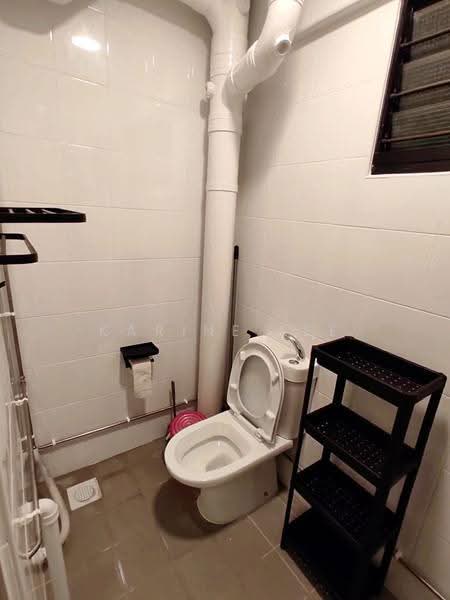 336 Ubi Avenue 1, 336 Ubi Avenue 1, Eunos / Geylang / Paya Lebar, 3 Bedrooms, 893 sqft, HDB Flat For Sale, by Karine Lee, 500268553 - Bathroom - PropertyGuru.com.sg