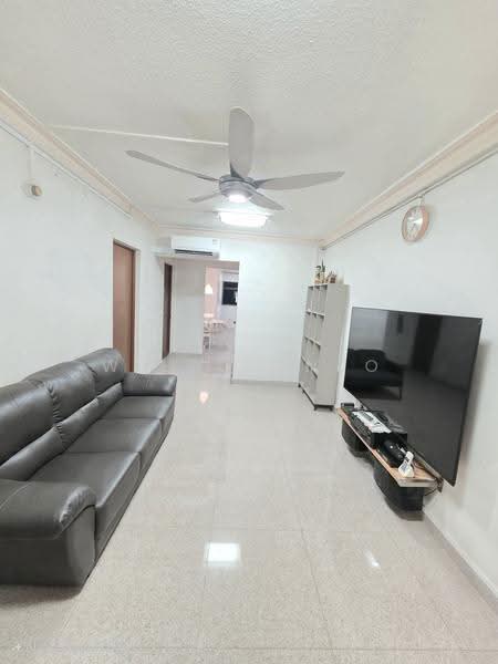 232 Pending Road, 232 Pending Road, Dairy Farm / Bukit Panjang / Choa Chu Kang, 2 Bedrooms, 721 sqft, HDB Flat For Sale, by Wilson Neo, 500268577 - Living Room - PropertyGuru.com.sg