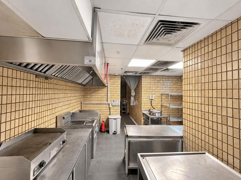 Prime L1 F&B Space with Excellent Frontage @ Orchard Road | Rarely available, Orchard / River Valley, 2,379 sqft, Food & Beverage For Rent, by Sean Pang, 500268611 - Kitchen - CommercialGuru.com.sg