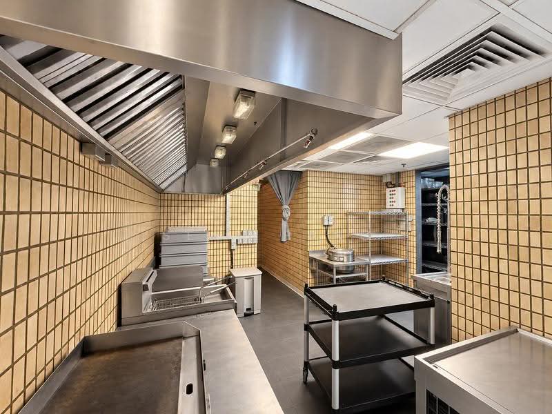 Prime L1 F&B Space with Excellent Frontage @ Orchard Road | Rarely available, Orchard / River Valley, 2,379 sqft, Food & Beverage For Rent, by Sean Pang, 500268611 - Kitchen - CommercialGuru.com.sg