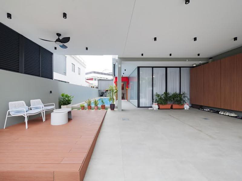 ✦ GIANT ✦ Almost New Move In Ready Semi-D 2.5sty with Pool Lift EV I Near Kembangan MRT B, Almost New! Rebuilt Huge Build Semi D w Lift Multi Gen Living, Eunos / Geylang / Paya Lebar, 7 Bedrooms, 5,678 sqft, Semi-Detached House For Sale, by Val Lin, 500268614 - Exterior - PropertyGuru.com.sg
