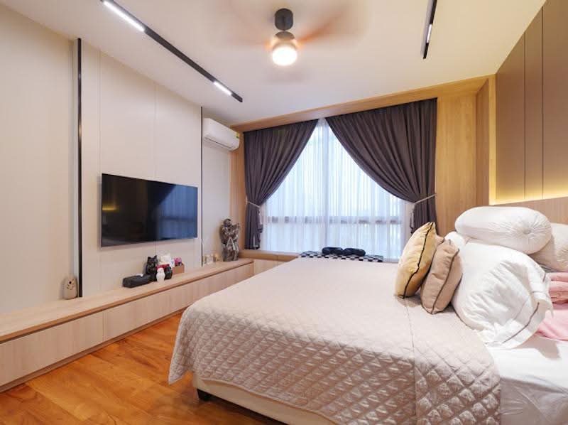 ✦ GIANT ✦ Almost New Move In Ready Semi-D 2.5sty with Pool Lift EV I Near Kembangan MRT B, Almost New! Rebuilt Huge Build Semi D w Lift Multi Gen Living, Eunos / Geylang / Paya Lebar, 7 Bedrooms, 5,678 sqft, Semi-Detached House For Sale, by Val Lin, 500268614 - Bedroom - PropertyGuru.com.sg