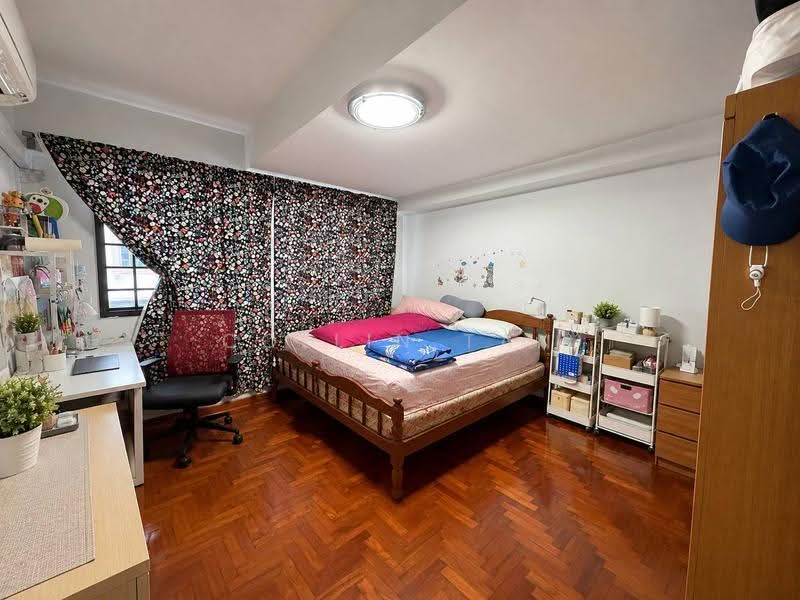 SPACIOUS 2.5-STOREY INTER-TERRACE IN KEMBANGAN ESTATE, Eunos / Geylang / Paya Lebar, 5 Bedrooms, 4,500 sqft, Terraced House For Sale, by Collin Tan, 500268617 - PropertyGuru.com.sg