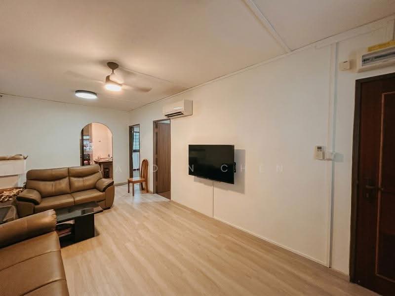 518 Jurong West Street 52, 518 Jurong West Street 52, Boon Lay / Jurong / Tuas, 2 Bedrooms, 797 sqft, HDB Flat For Rent, by Jayden Chen, 500268618 - Living Room - PropertyGuru.com.sg