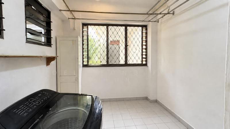 682 Choa Chu Kang Crescent, 682 Choa Chu Kang Crescent, Dairy Farm / Bukit Panjang / Choa Chu Kang, 4 Bedrooms, 1,324 sqft, HDB Flat For Sale, by Joel Leong Foo Shun, 500268619 - Service Yard - PropertyGuru.com.sg