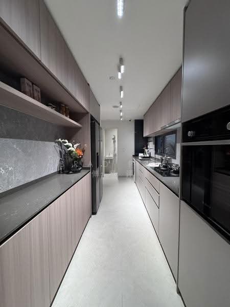 Lucerne Grand, Lakeside Drive, Boon Lay / Jurong / Tuas, 4 Bedrooms, 1,432 sqft, Condominium For Sale, by Brad Poh 傅杨评, 500268623 - Kitchen - PropertyGuru.com.sg