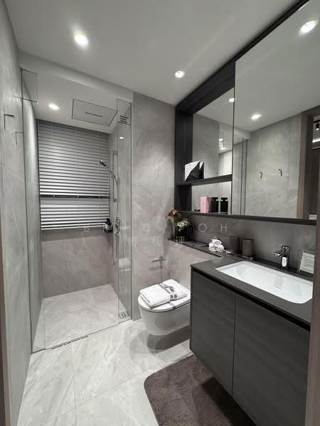 Lucerne Grand, Lakeside Drive, Boon Lay / Jurong / Tuas, 4 Bedrooms, 1,432 sqft, Condominium For Sale, by Brad Poh 傅杨评, 500268623 - Bathroom - PropertyGuru.com.sg