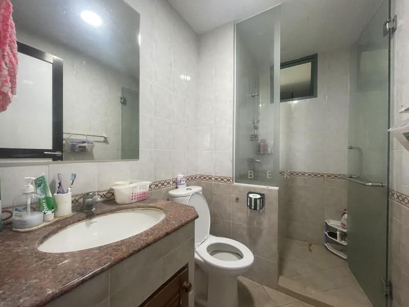Yew Mei Green, 50 Choa Chu Kang North 6, Dairy Farm / Bukit Panjang / Choa Chu Kang, 3 Bedrooms, 1,130 sqft, Condominium For Sale, by Weiting Bek, 500268626 - Bathroom - PropertyGuru.com.sg
