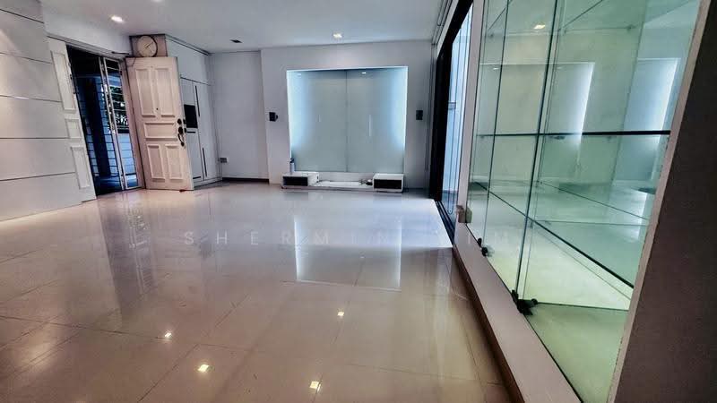 121 Sengkang East Way, Sengkang East Way, 3 Bedrooms, 1,184 sqft, HDB Flat For Sale, by Shermin Lim, 500268628 - PropertyGuru.com.sg
