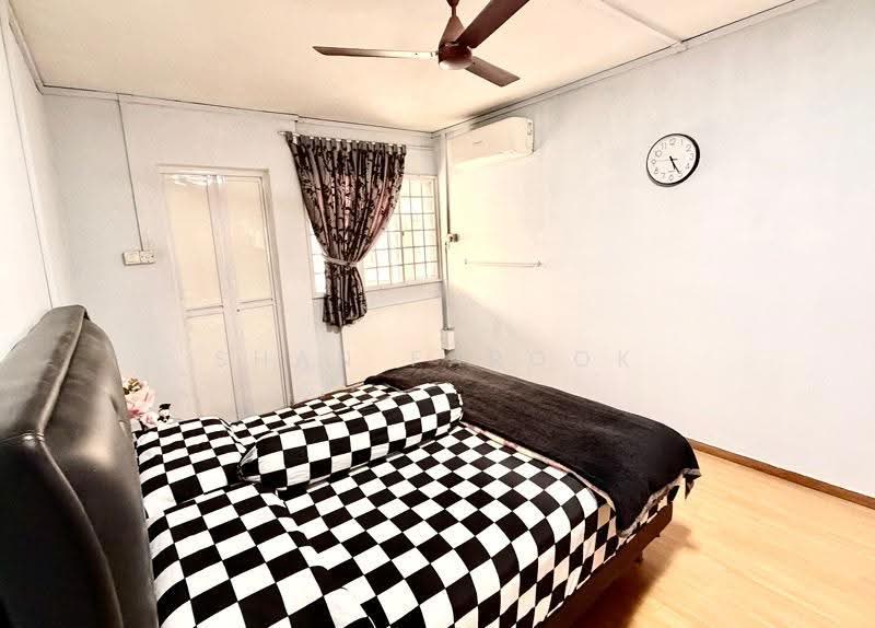 524 Hougang Avenue 6, 524 524, Hougang / Punggol / Sengkang, 3 Bedrooms, 1,130 sqft, HDB Flat For Sale, by Shan Farook, 500268630 - COZY MASTER BEDROOM - PropertyGuru.com.sg