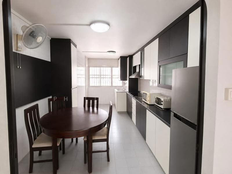 725 Yishun Street 71, 725 Yishun Street 71, Sembawang / Yishun, 2 Bedrooms, 797 sqft, HDB Flat For Rent, by Phyllis Ngam, 500268636 - Kitchen - PropertyGuru.com.sg