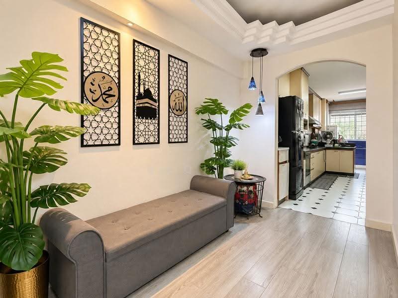 404 Yishun Avenue 6, 404 Yishun Avenue 6, Sembawang / Yishun, 3 Bedrooms, 1,119 sqft, HDB Flat For Sale, by Baqi J, 500268637 - Living Room - PropertyGuru.com.sg
