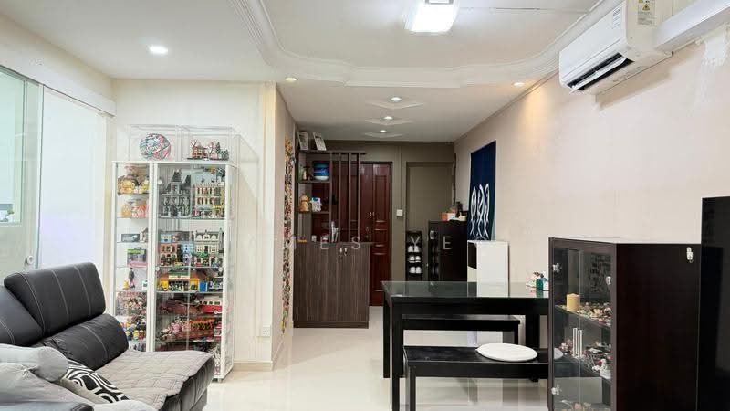 114 Rivervale Walk, 114 Rivervale Walk, Hougang / Punggol / Sengkang, 3 Bedrooms, 1,313 sqft, HDB Flat For Sale, by James Yeo, 500268647 - Living Room - PropertyGuru.com.sg