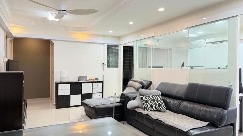 114 Rivervale Walk, 114 Rivervale Walk, Hougang / Punggol / Sengkang, 3 Bedrooms, 1,313 sqft, HDB Flat For Sale, by James Yeo, 500268647 - Living Room - PropertyGuru.com.sg