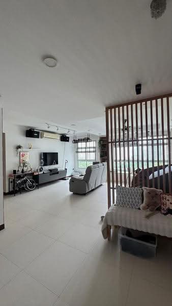 471B Upper Serangoon Crescent, 471B Upper Serangoon Crescent, Hougang / Punggol / Sengkang, 3 Bedrooms, 1,206 sqft, HDB Flat For Sale, by Dave Lim, 500268648 - Living Room - PropertyGuru.com.sg