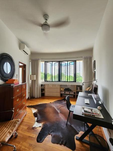 Freehold Single Level 4brm 2637sqft in Prime District 10, Tanglin / Holland / Bukit Timah, 4 Bedrooms, 2,637 sqft, Condominium For Sale, by Nidhi Belani Mohan, 500268650 - Study - PropertyGuru.com.sg