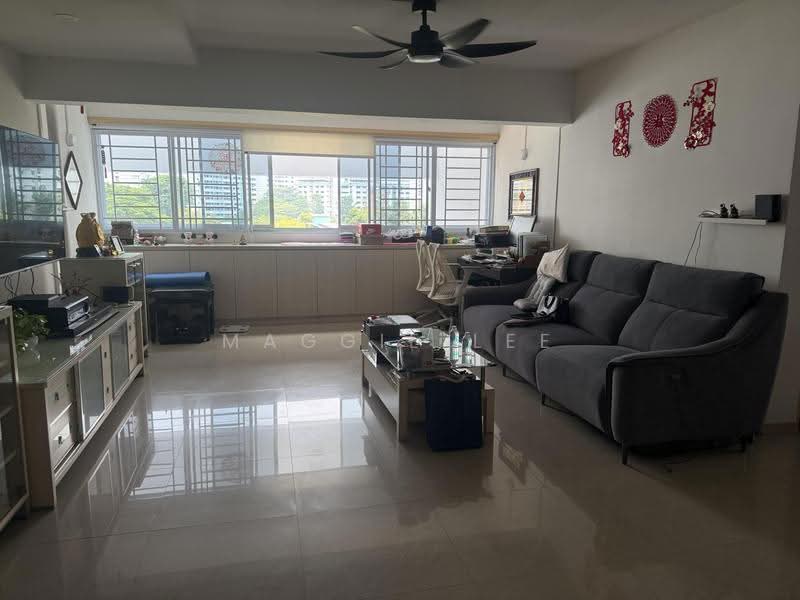 718 Bedok Reservoir Road, 718 Bedok Reservoir Road, Bedok / Upper East Coast, 3 Bedrooms, 1,423 sqft, HDB Flat For Sale, by Maggie Lee, 500268661 - Living Room - PropertyGuru.com.sg