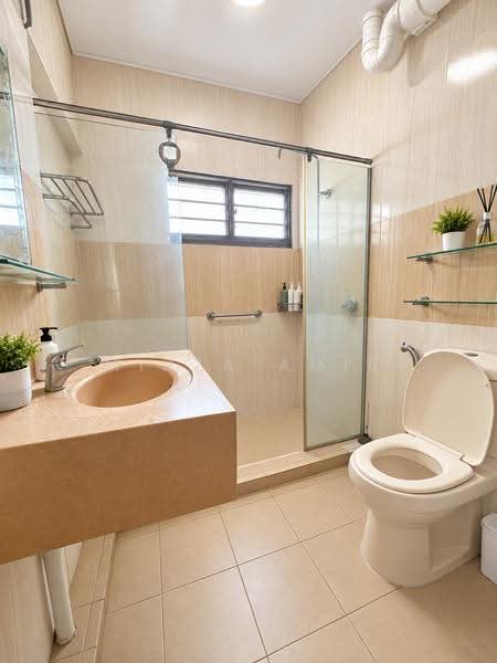 631 Pasir Ris Drive 3, 631 Pasir Ris Drive 3, Pasir Ris / Tampines, 4 Bedrooms, 1,292 sqft, HDB Flat For Sale, by Mirza Amir, 500268667 - Bathroom - PropertyGuru.com.sg