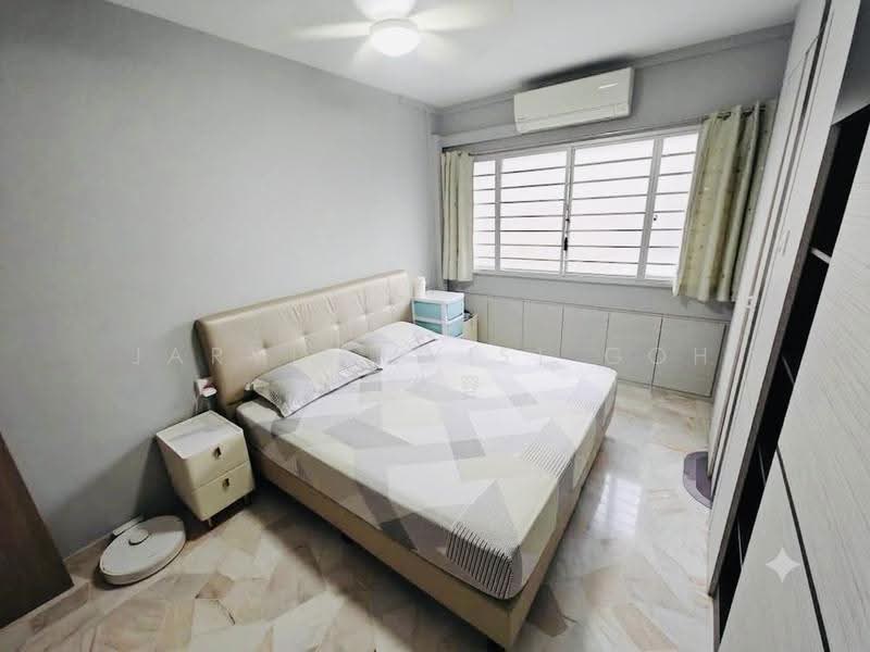 282 Toh Guan Road, 282 282, Boon Lay / Jurong / Tuas, 3 Bedrooms, 968 sqft, HDB Flat For Sale, by Jarvis (Vis) Goh 吴生容, 500268676 - Bedroom - PropertyGuru.com.sg