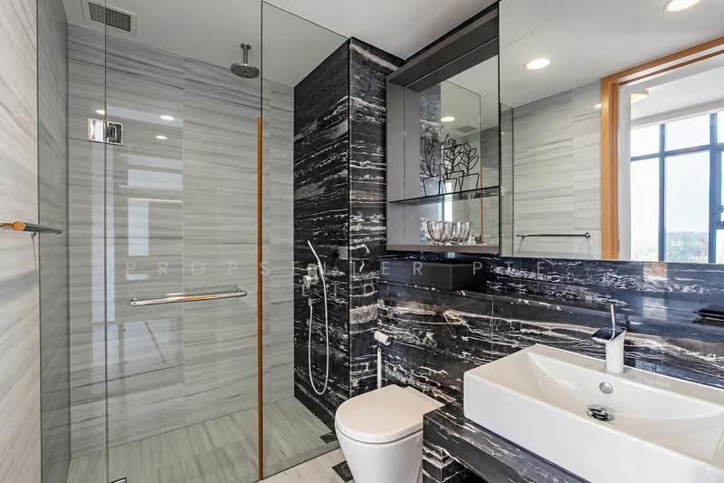 Cube 8, 376 Thomson Road, Newton / Novena, 1 Bedroom, 560 sqft, Condominium For Sale, by Kit Toh, 500268696 - Bathroom - PropertyGuru.com.sg