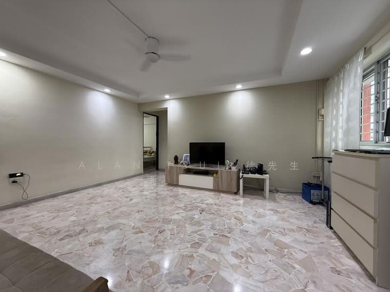 Blk 52 Kent Road, Kent Road, 3 Bedrooms, 979 sqft, HDB Flat For Sale, by Alan Tsui 徐先生, 500268699 - Living Room - PropertyGuru.com.sg