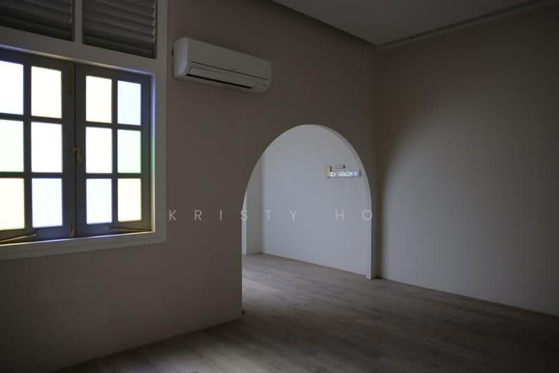 Beach Road 2nd & 3rd Floor Office Space | Ideal For Office & Business Use, Beach Road, Beach Road / Bugis / Rochor, 2,000 sqft, Office For Rent, by Kristy Ho, 500268704 - 2nd Floor Interior - CommercialGuru.com.sg