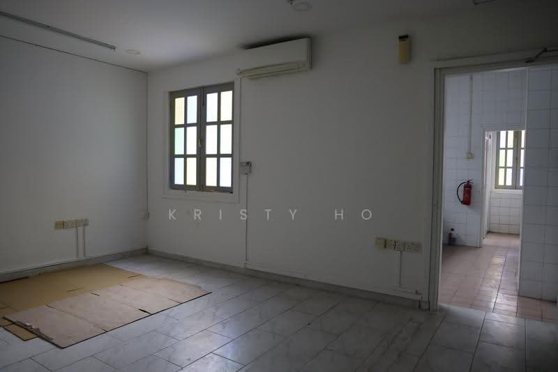 Beach Road 2nd & 3rd Floor Office Space | Ideal For Office & Business Use, Beach Road, Beach Road / Bugis / Rochor, 2,000 sqft, Office For Rent, by Kristy Ho, 500268704 - 3rd Floor Interior - CommercialGuru.com.sg