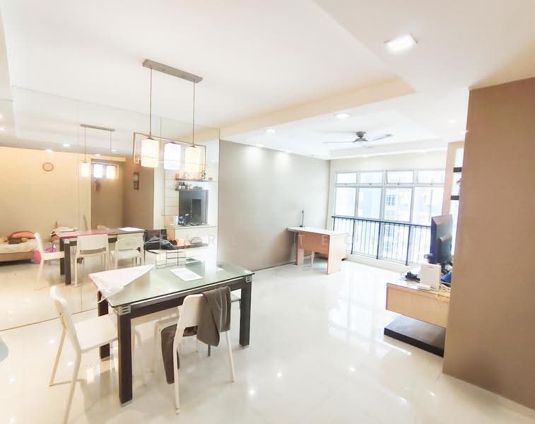 384 Bukit Batok West Avenue 5, 384 Bukit Batok West Avenue 5, Dairy Farm / Bukit Panjang / Choa Chu Kang, 4 Bedrooms, 1,270 sqft, HDB Flat For Sale, by Pearly Teoh, 500268711 - Living Room - PropertyGuru.com.sg