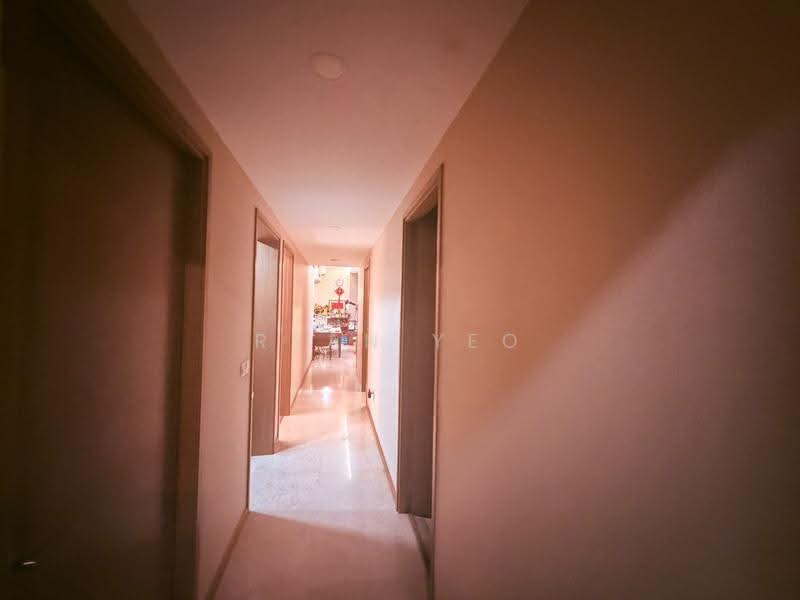 Lakeville, 11 Jurong Lake Link, Boon Lay / Jurong / Tuas, 5 Bedrooms, 1,862 sqft, Condominium For Rent, by Ryan Yeo, 500268719 - Corridor - PropertyGuru.com.sg